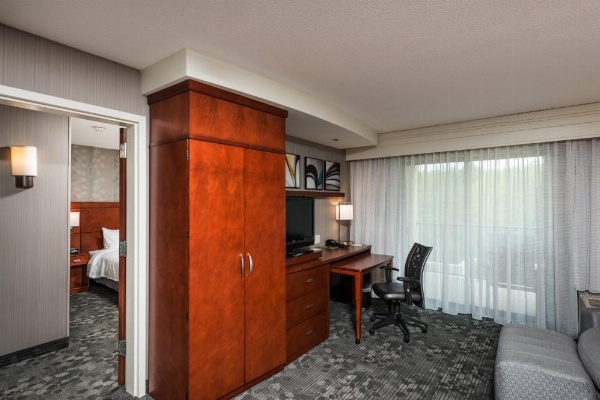 Courtyard by Marriott Bangor image 10