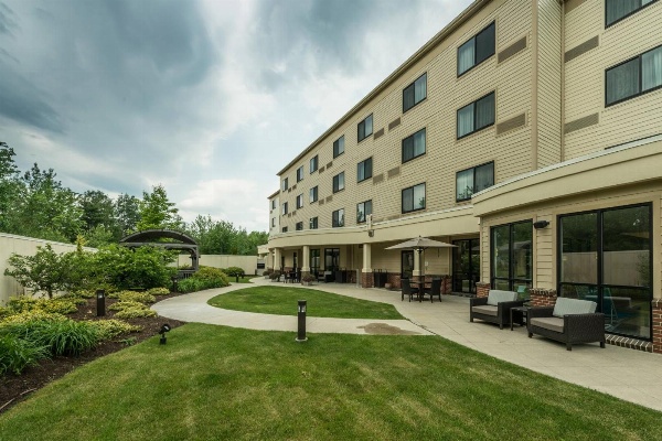 Courtyard by Marriott Bangor image 6